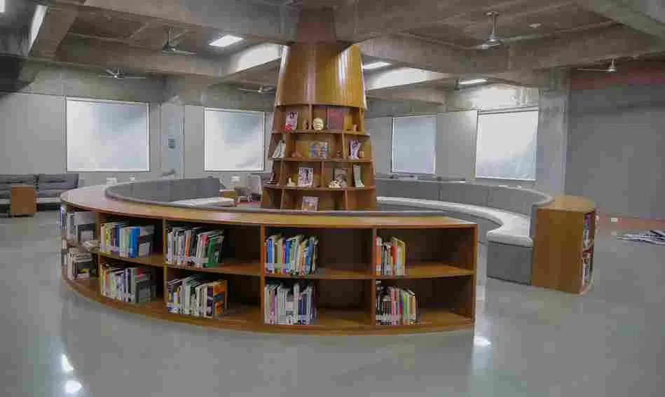 Parul University Academic Building photo 13